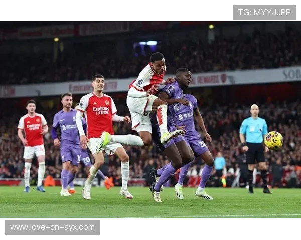 萨卡直塞助攻队友门前补射建功